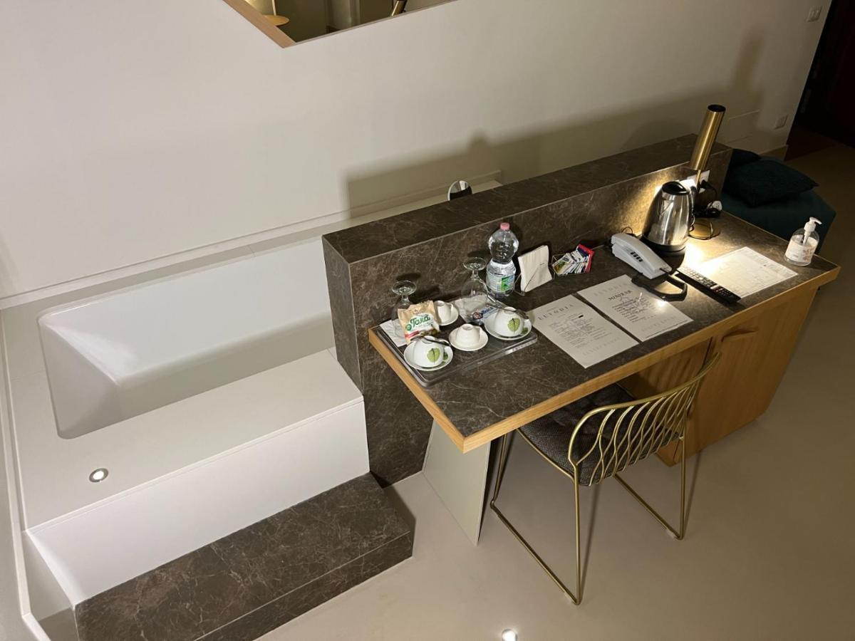 Euvodia Luxury Rooms Matera Exteriör bild